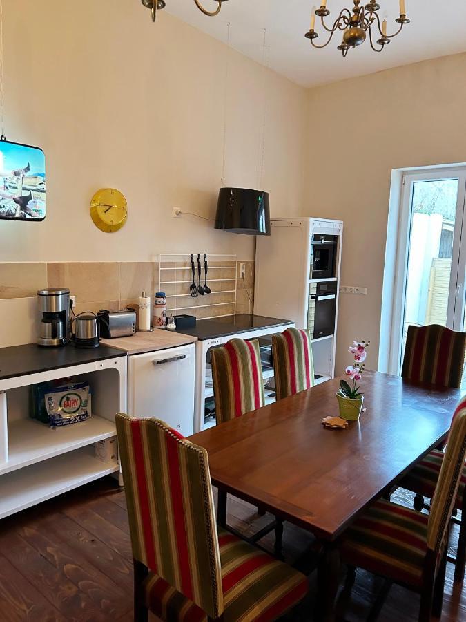 Dz Appartements - Ferienwohnung Mit Klimaanlage, Whirlpool Und Freiem Wlan - Ruhige, Zentrale Lage In Wittenberge Luaran gambar